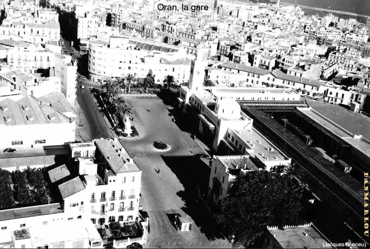 Oran - Gare - Vue aerienne par Jacques Bonneu.jpg
